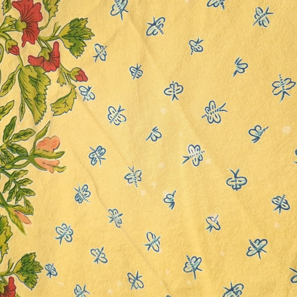 Williams-Sonoma Round Yellow Tablecloth Bees Floral Border Cotton French Country